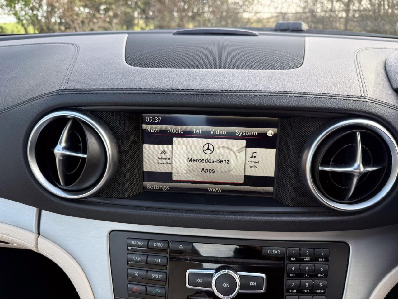 2014 Mercedes - Benz 3.0 SL400 AMG Sport Convertible 2dr Petrol G-Tronic Euro 6 (s/s) (333 ps)