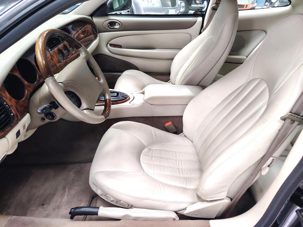 1998 Jaguar XK R COUPE