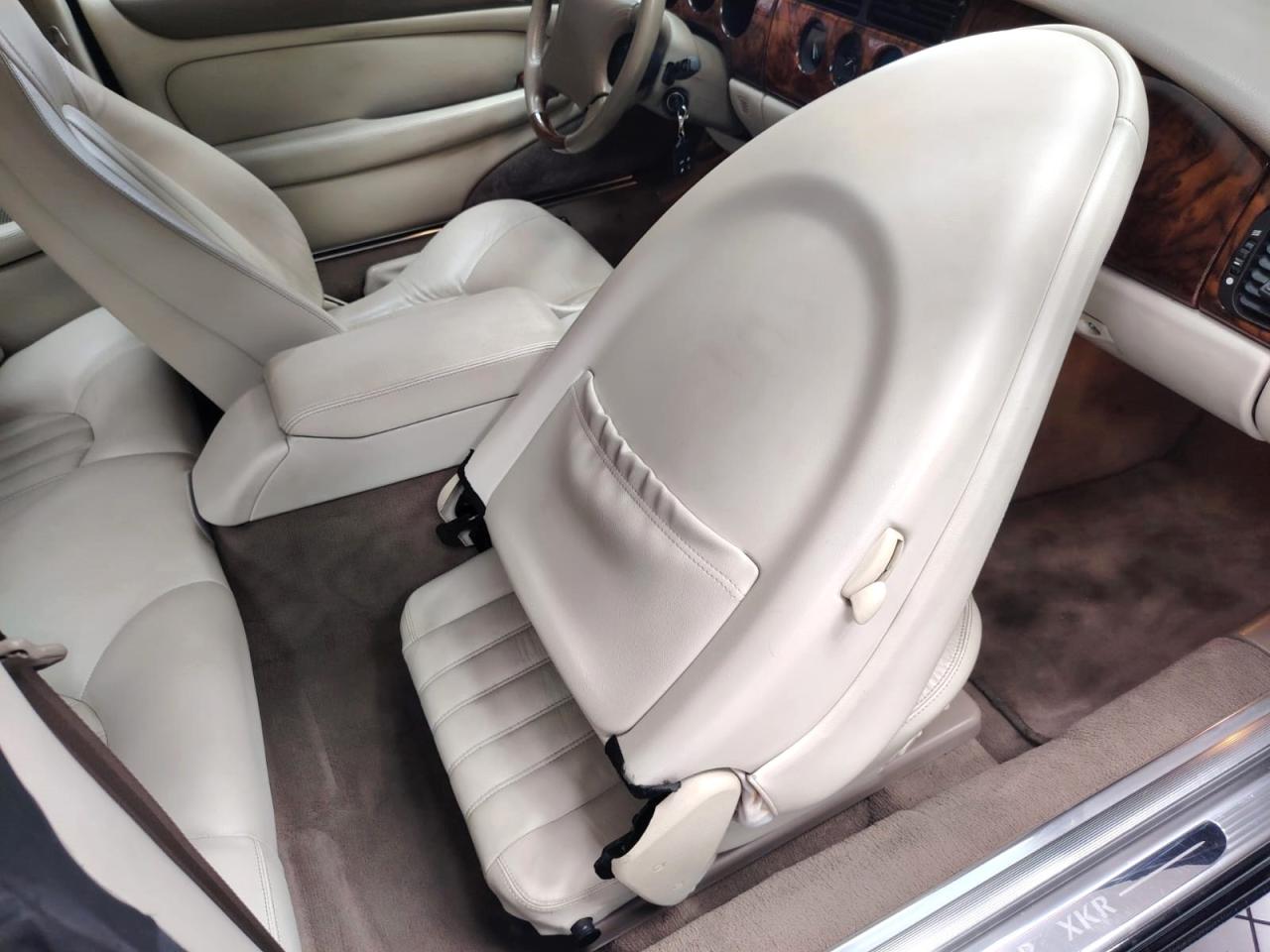 1998 Jaguar XK R COUPE