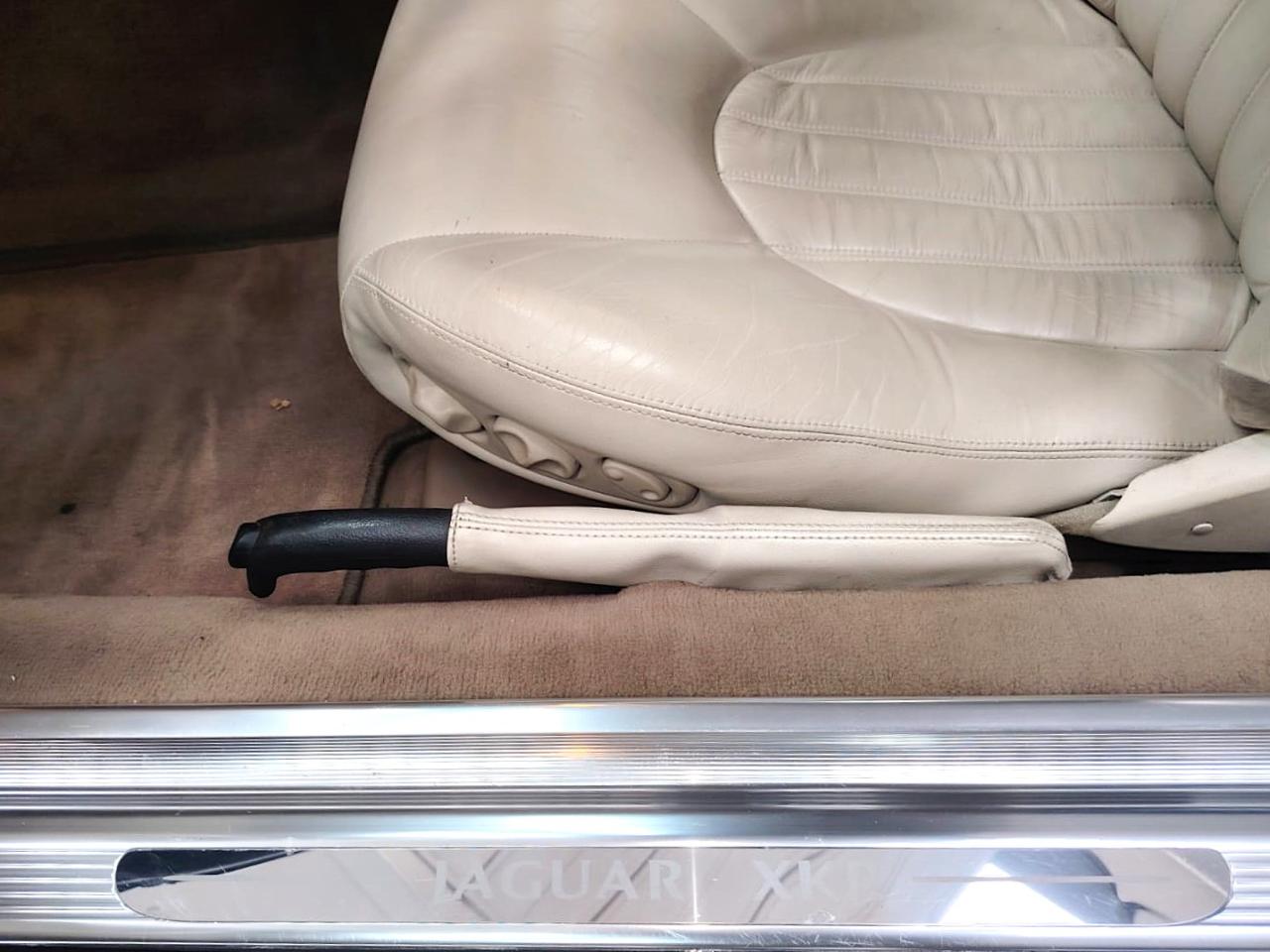 1998 Jaguar XK R COUPE