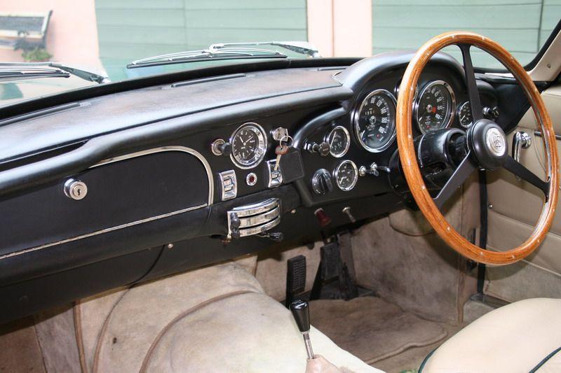 Aston Martin DB6 1966