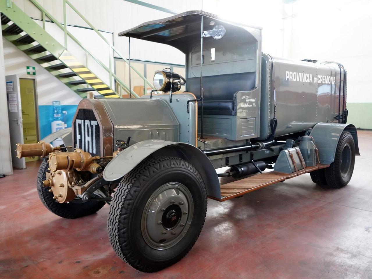 Aston Martin DB6 1966