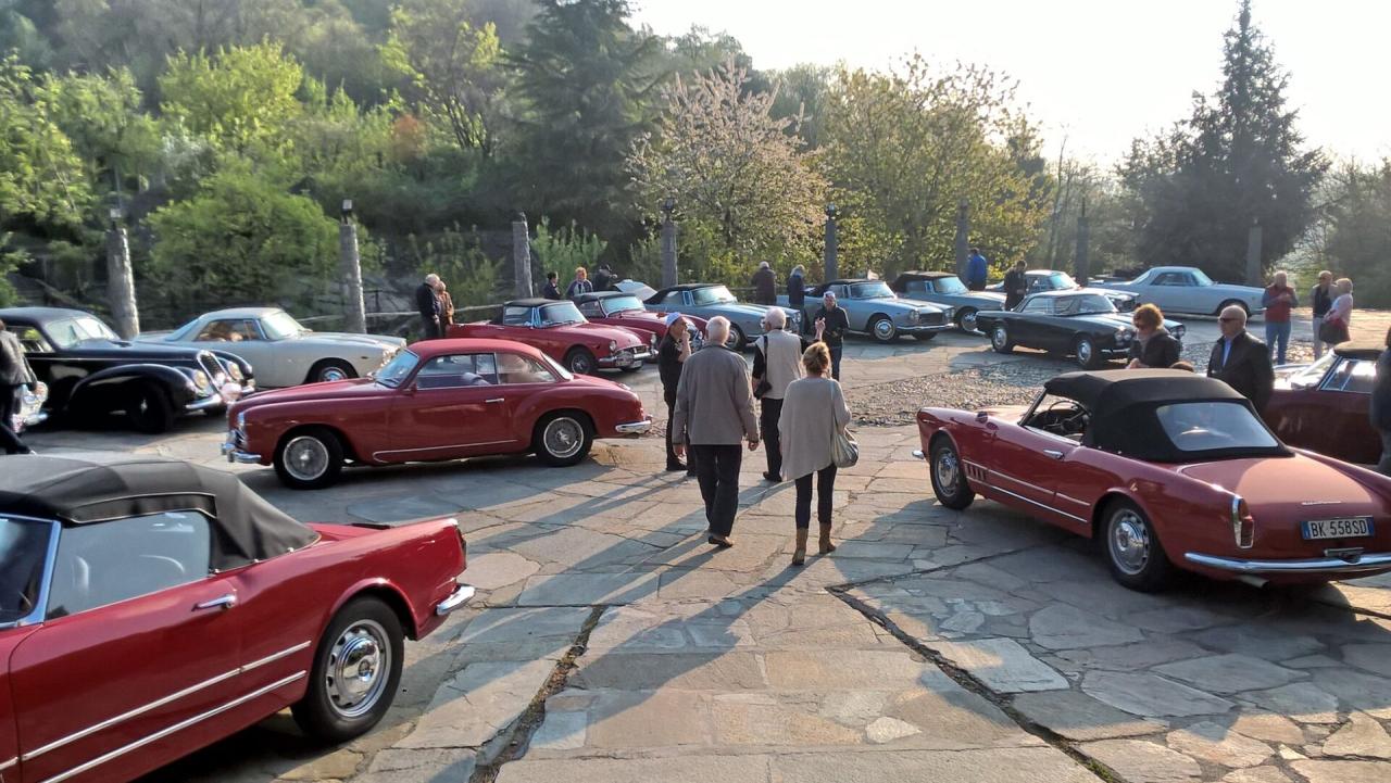 Aston Martin DB6 1966