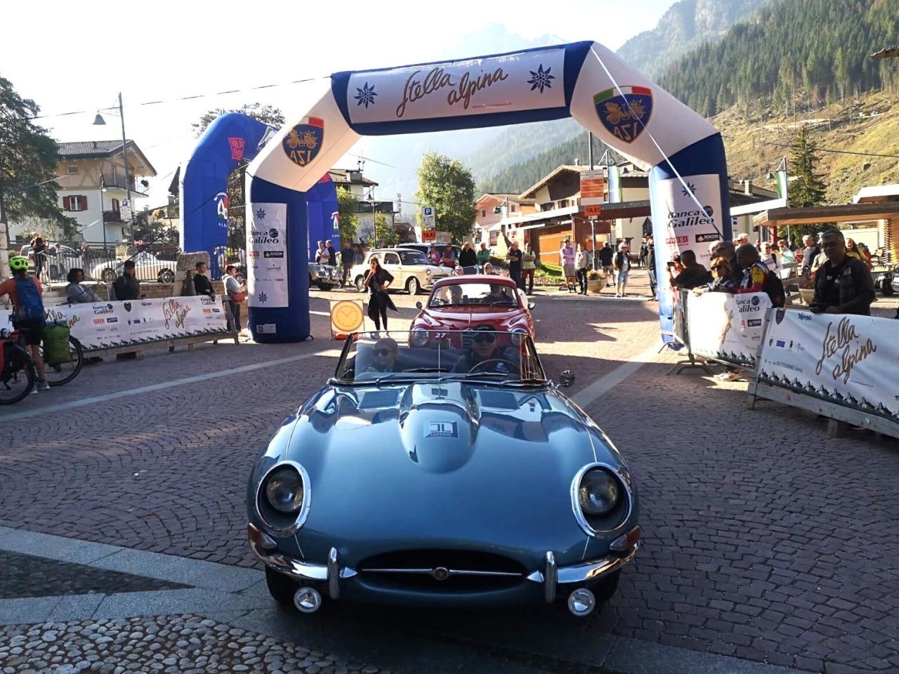 1965 Jaguar E TYPE ROADSTER S1