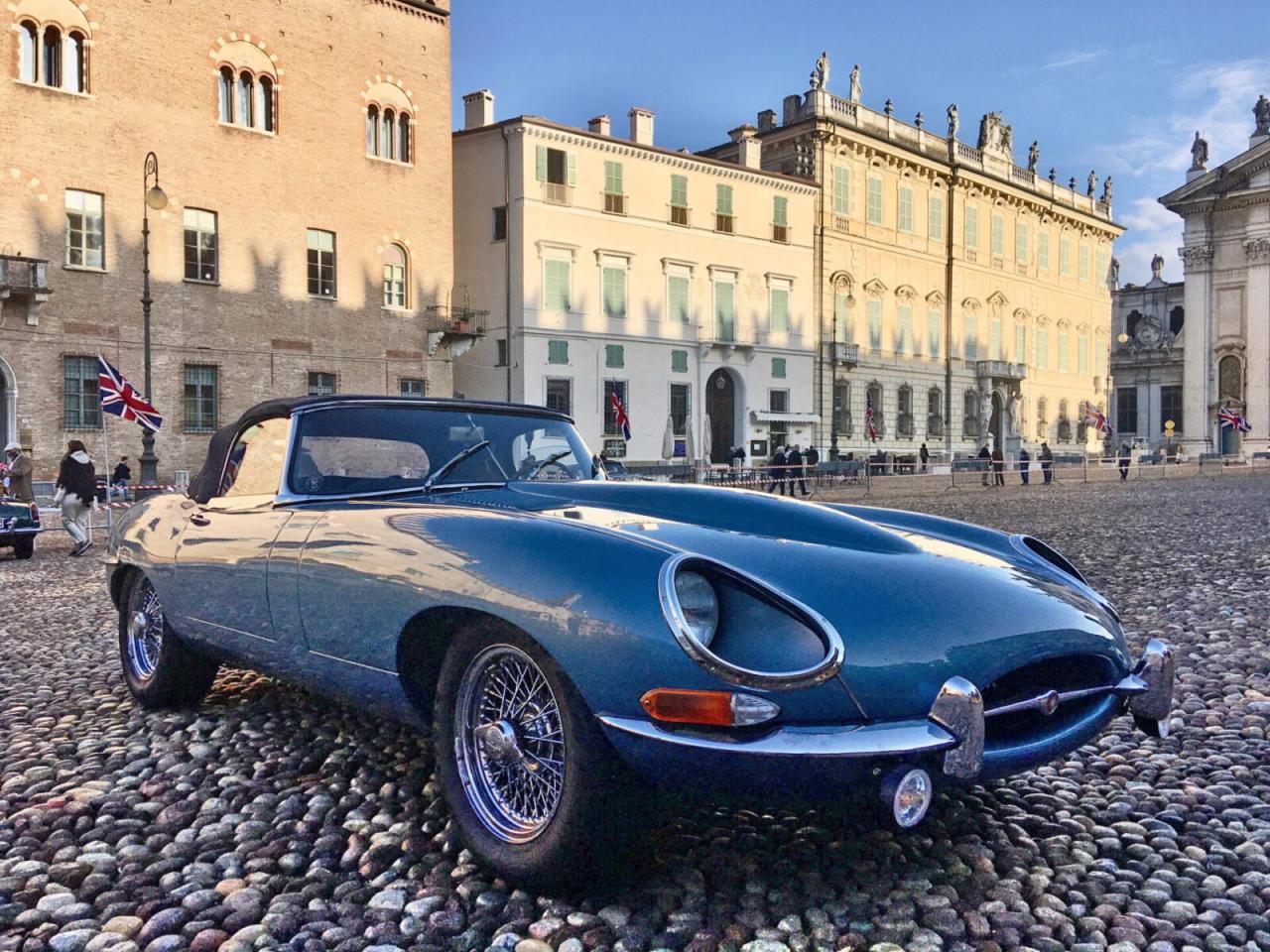 1965 Jaguar E TYPE ROADSTER S1