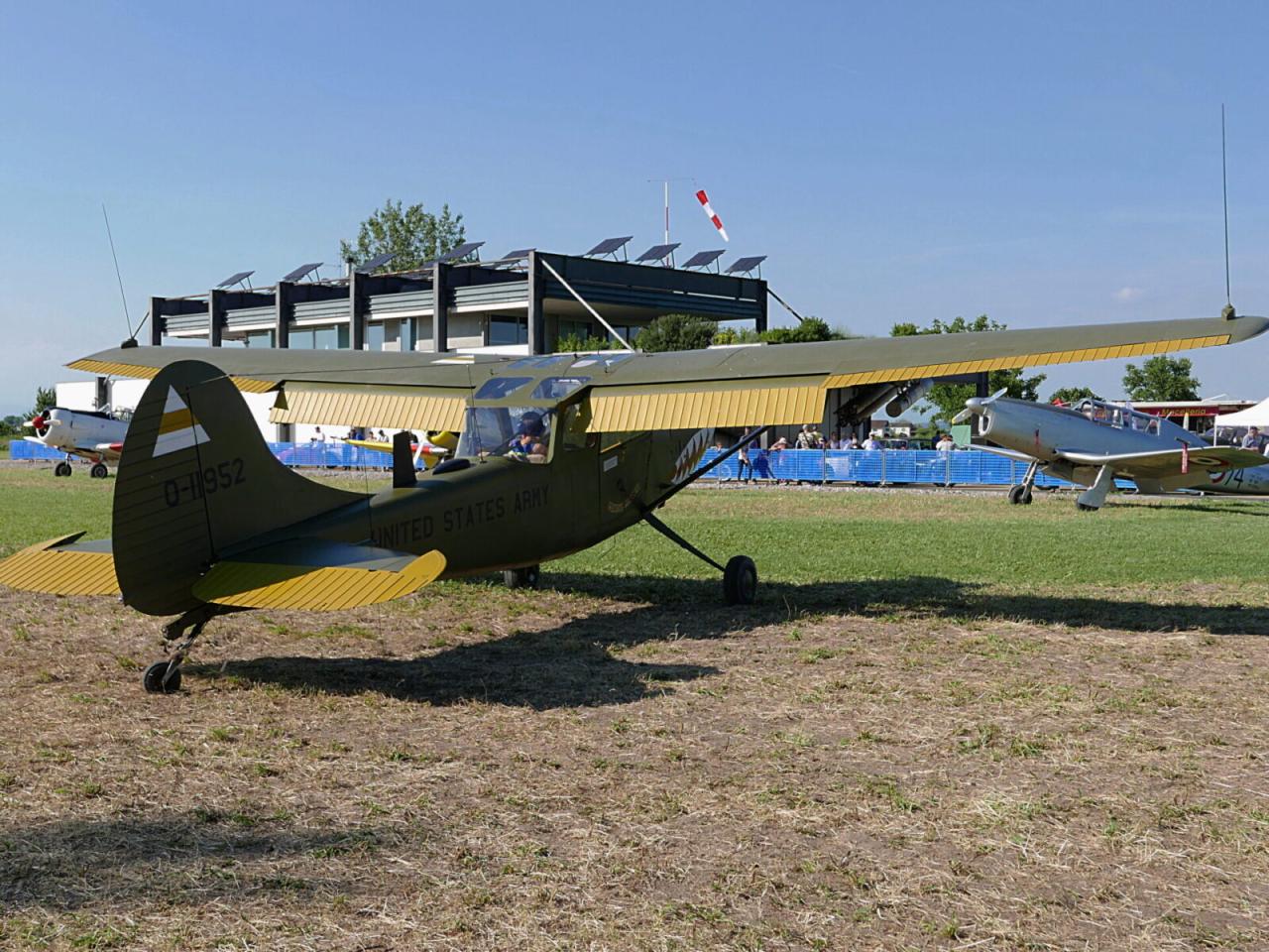 1965 Jaguar E TYPE ROADSTER S1