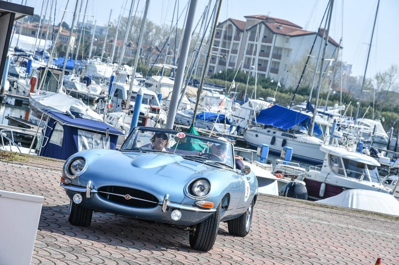 1965 Jaguar E TYPE ROADSTER S1