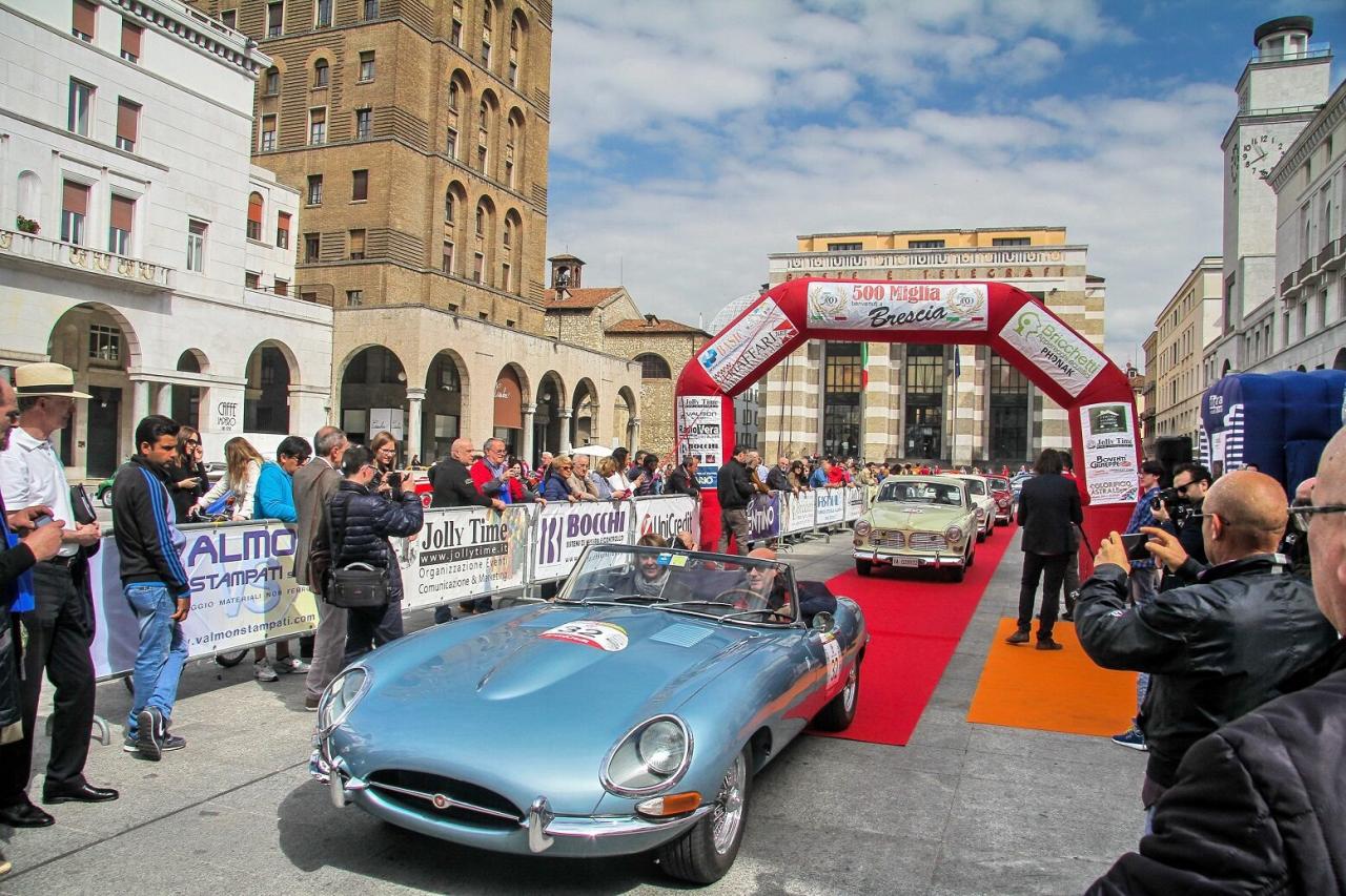 1965 Jaguar E TYPE ROADSTER S1