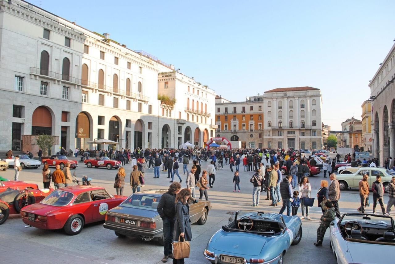 1965 Jaguar E TYPE ROADSTER S1