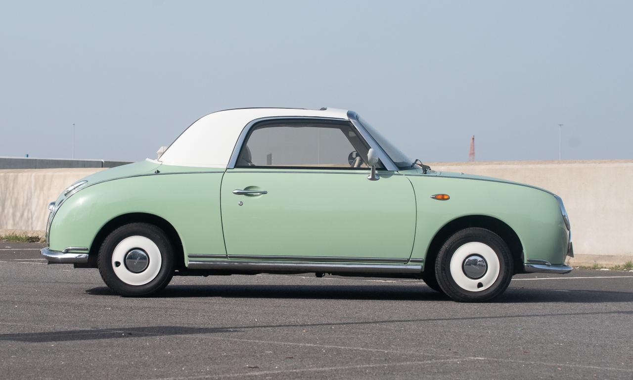 2000 Nissan Figaro