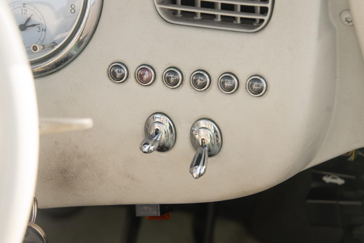 2000 Nissan Figaro