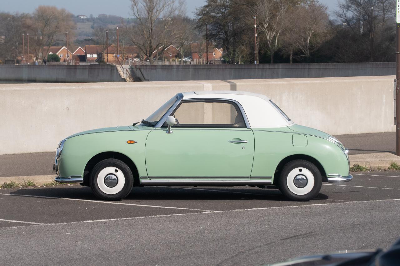 2000 Nissan Figaro