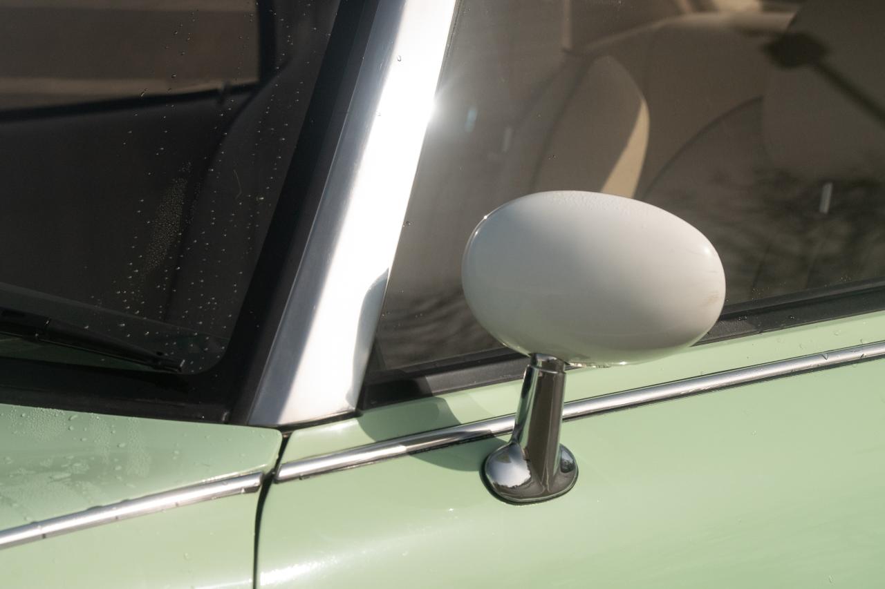 2000 Nissan Figaro