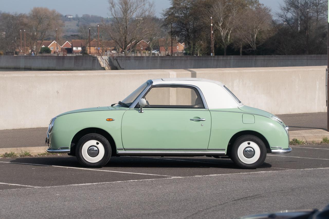 2000 Nissan Figaro