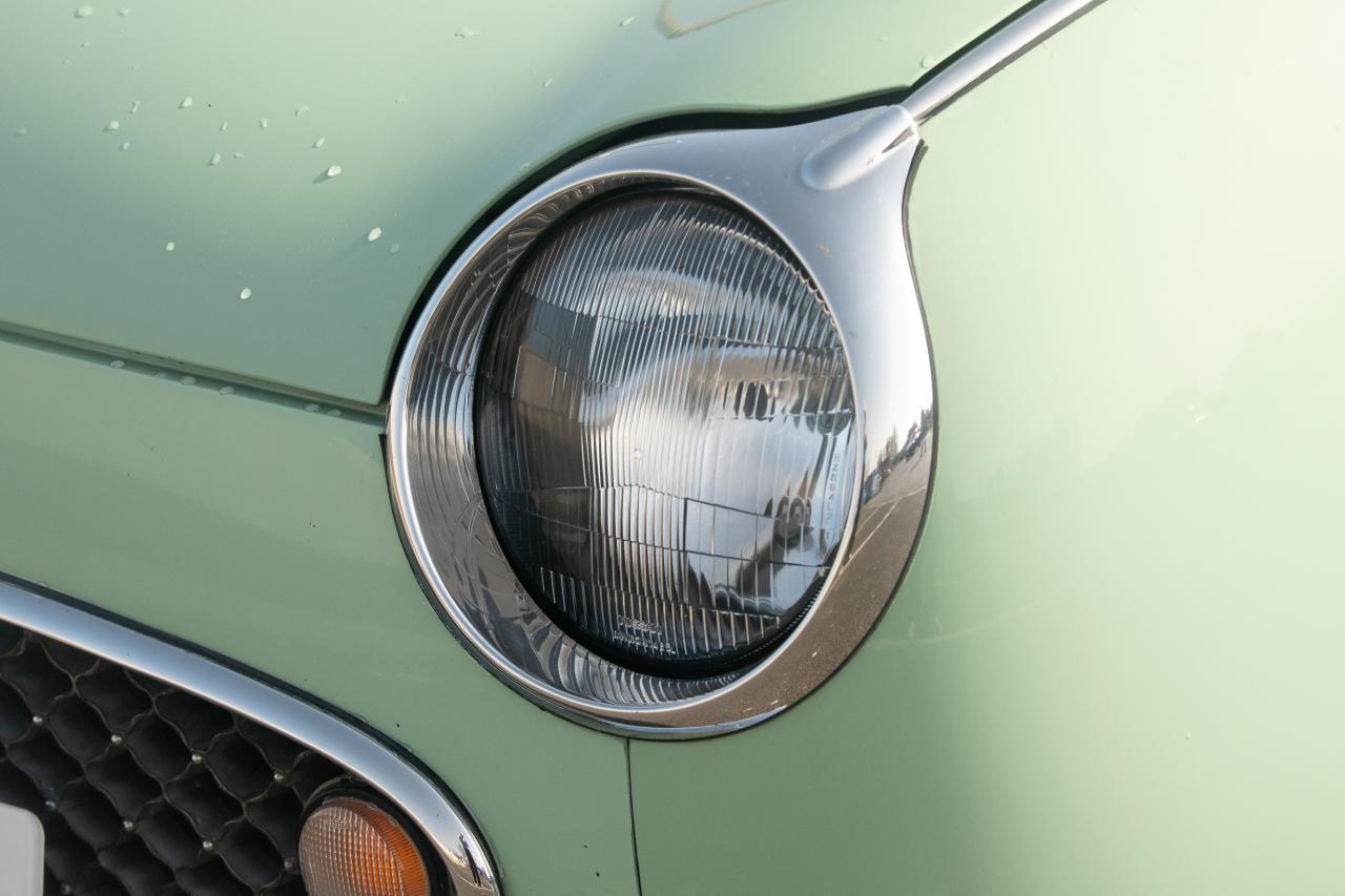 2000 Nissan Figaro