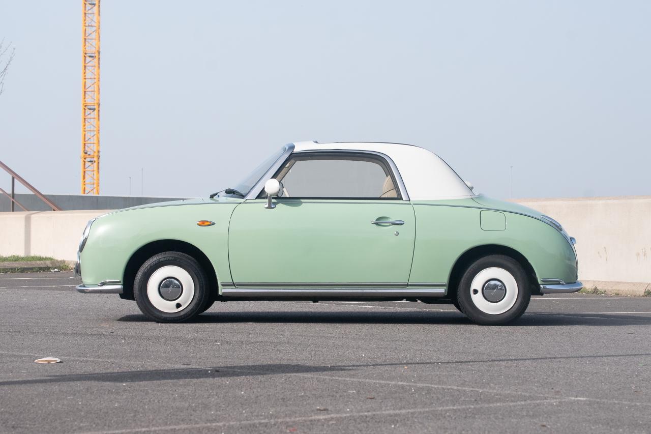 2000 Nissan Figaro