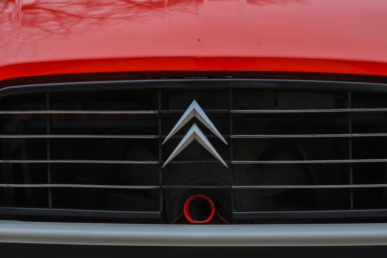1980 Citro&euml;n Citro&euml;n Dyane 6 &ldquo;Rouge Geranium&rdquo;