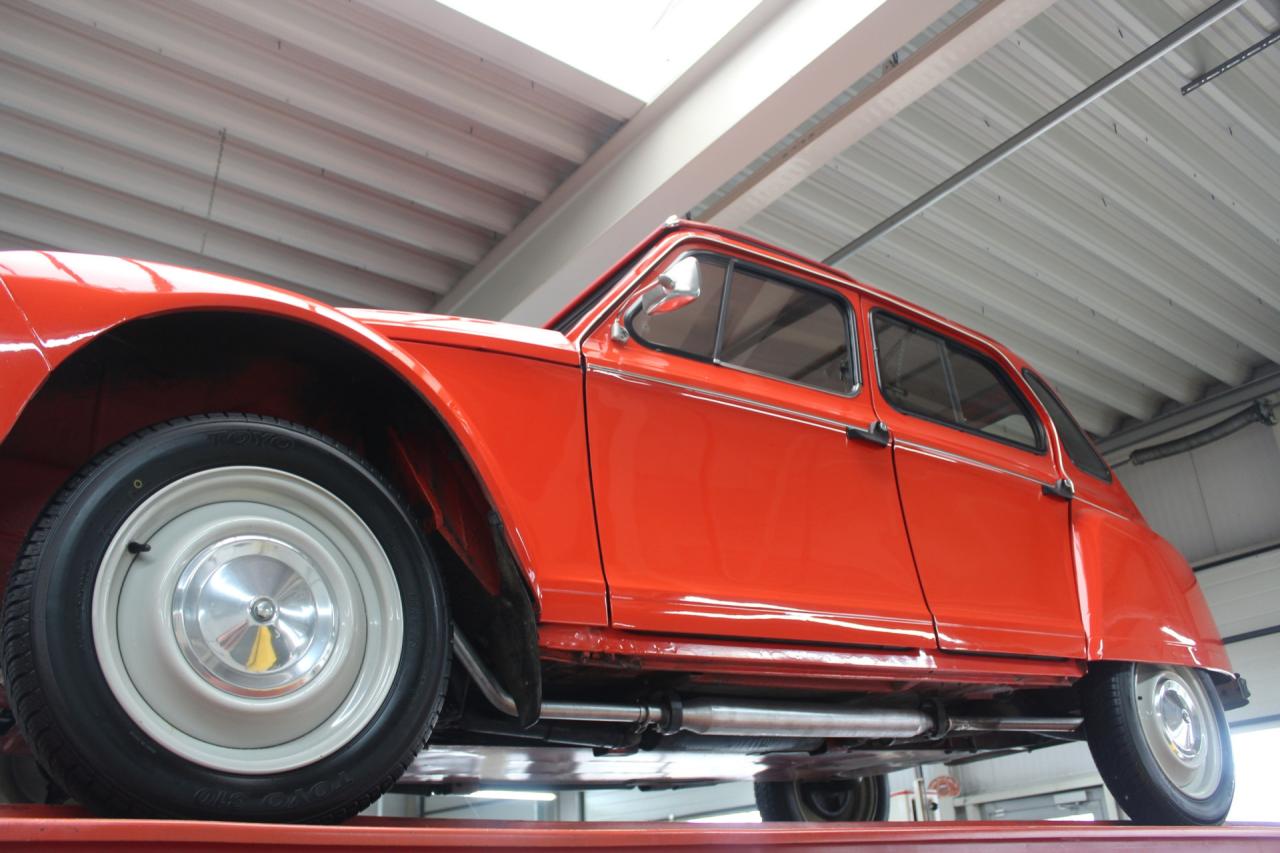 1980 Citro&euml;n Citro&euml;n Dyane 6 &ldquo;Rouge Geranium&rdquo;