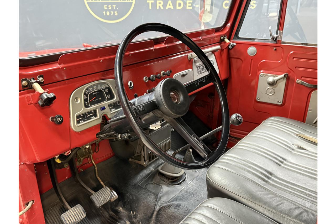1975 Toyota Land Cruiser FJ40 (Petrol) Vinyl Top &ldquo;Freeborn Red&rdquo;