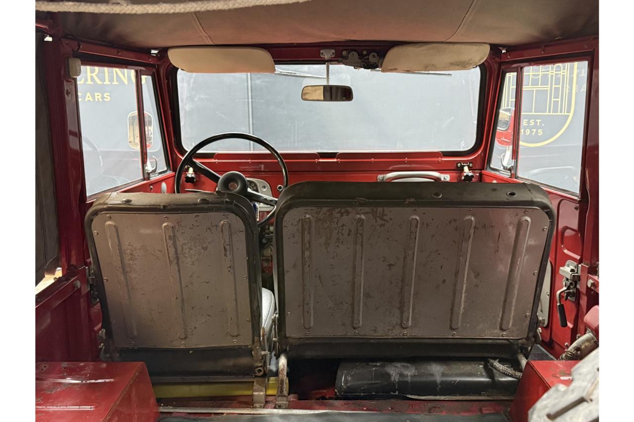 1975 Toyota Land Cruiser FJ40 (Petrol) Vinyl Top &ldquo;Freeborn Red&rdquo;