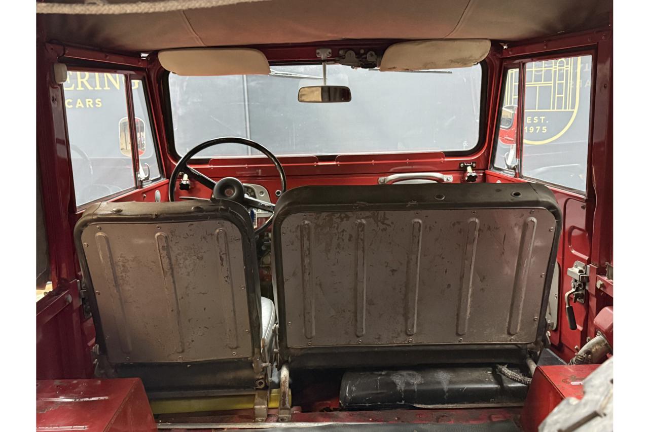1975 Toyota Land Cruiser FJ40 (Petrol) Vinyl Top &ldquo;Freeborn Red&rdquo;
