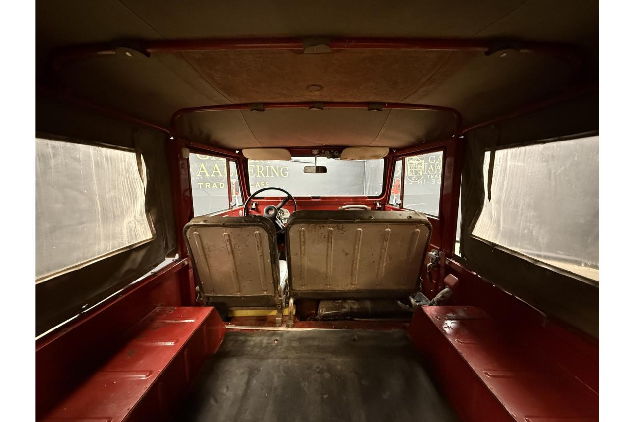 1975 Toyota Land Cruiser FJ40 (Petrol) Vinyl Top &ldquo;Freeborn Red&rdquo;