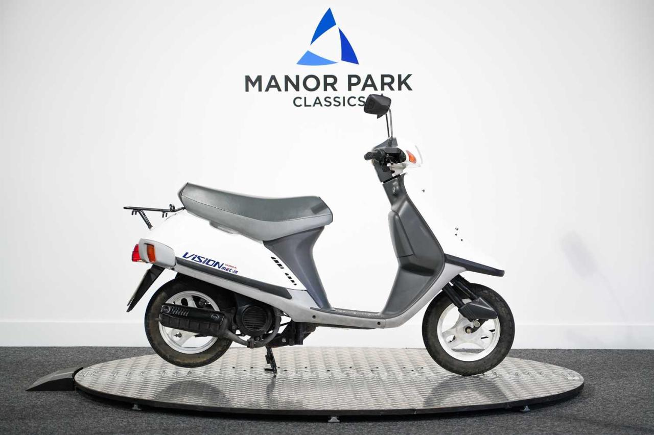 1989 Honda SA50 Vision Met-In