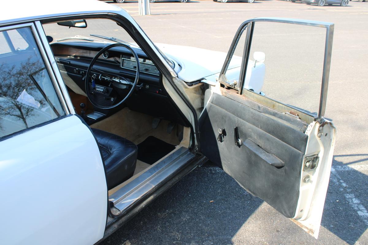 1969 Rover P6 2000 SC SALOON