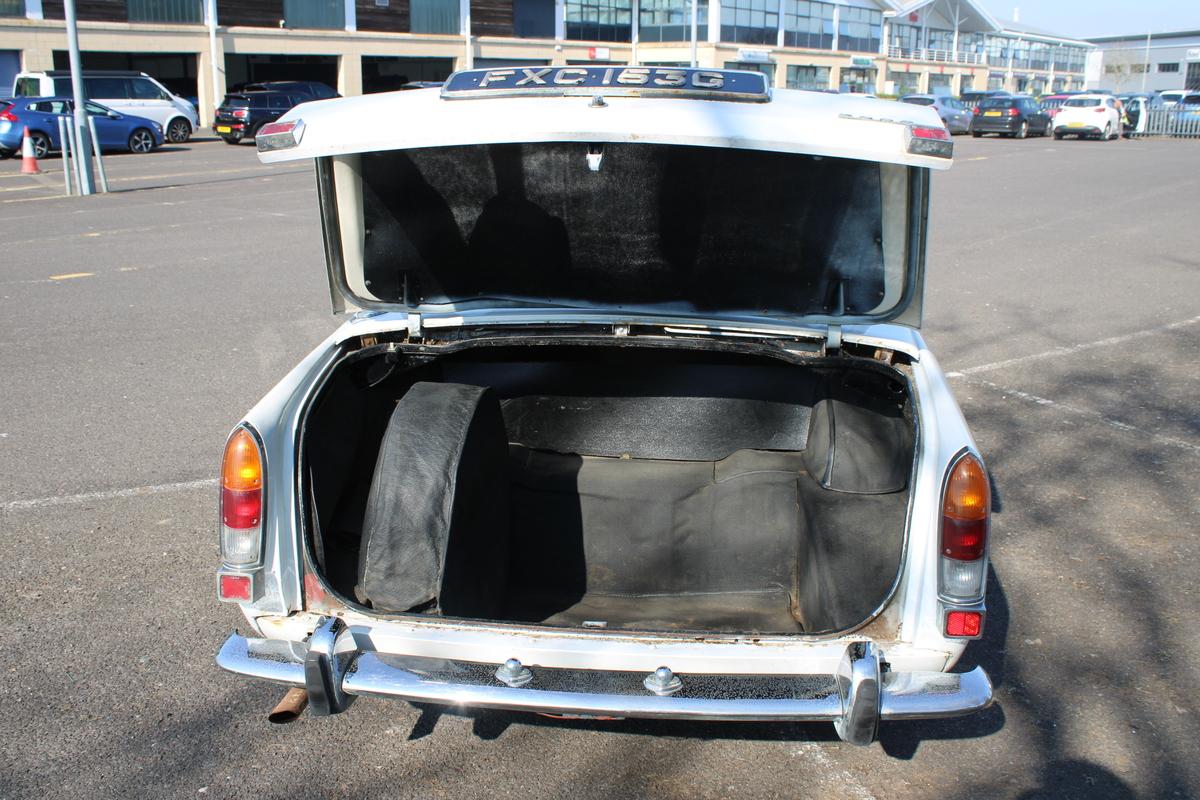 1969 Rover P6 2000 SC SALOON