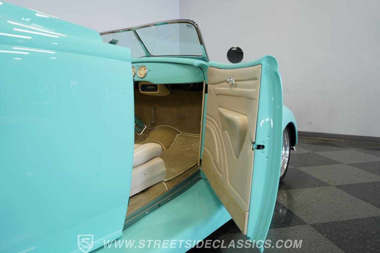 1939 Ford Cabriolet