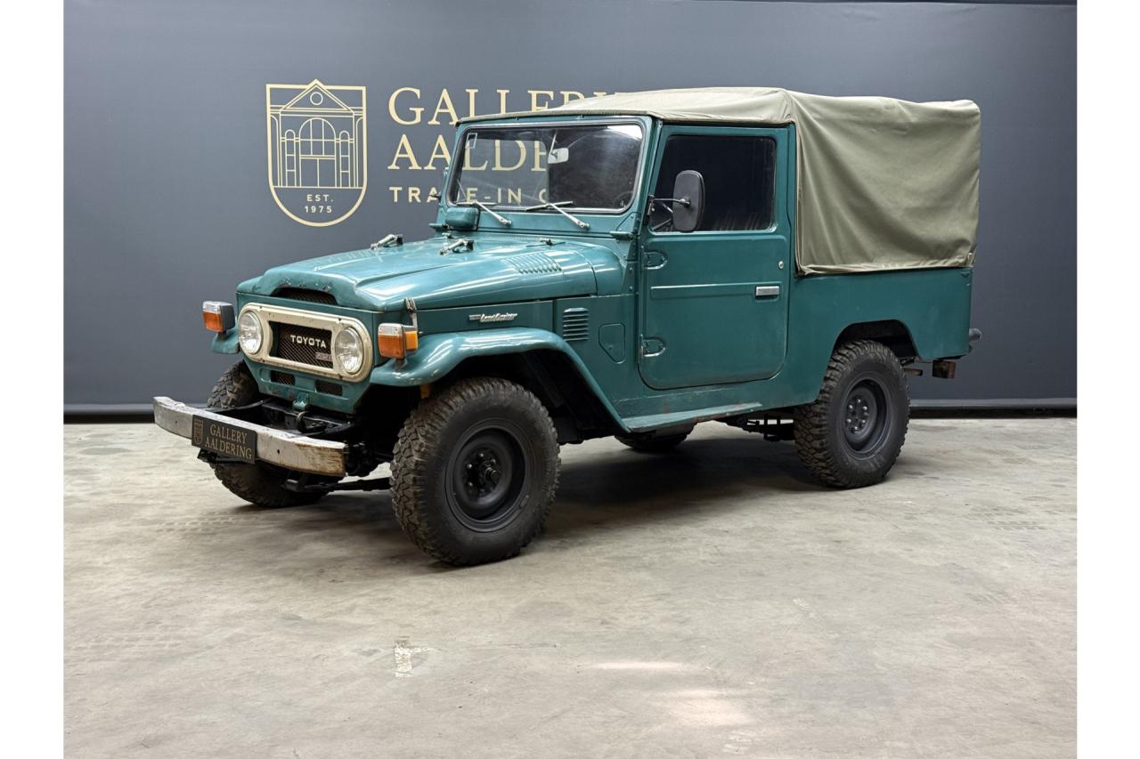 1976 Toyota Land Cruiser BJ43 Vinyl Top &ldquo;Rustic Green&rdquo;