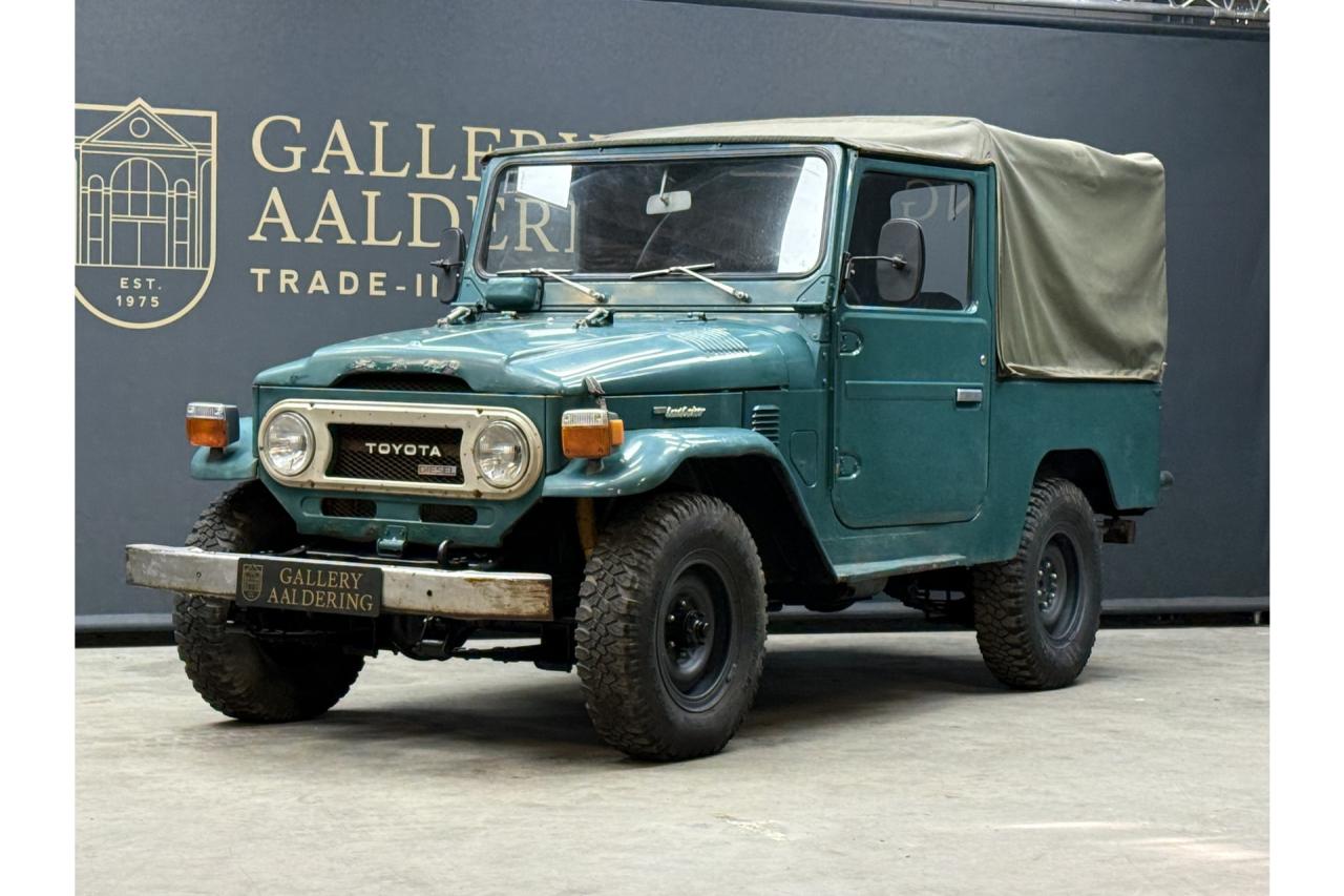1976 Toyota Land Cruiser BJ43 Vinyl Top &ldquo;Rustic Green&rdquo;