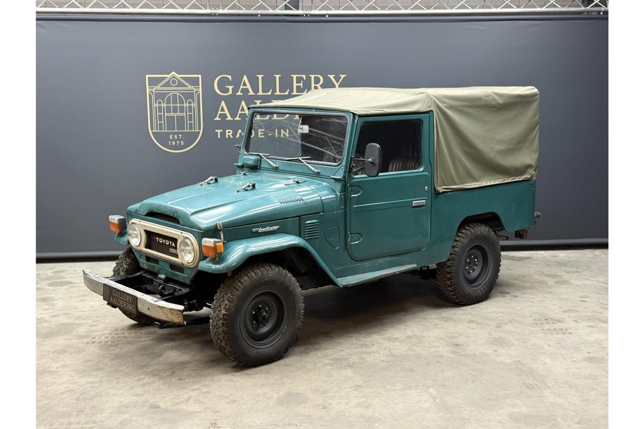 1976 Toyota Land Cruiser BJ43 Vinyl Top &ldquo;Rustic Green&rdquo;