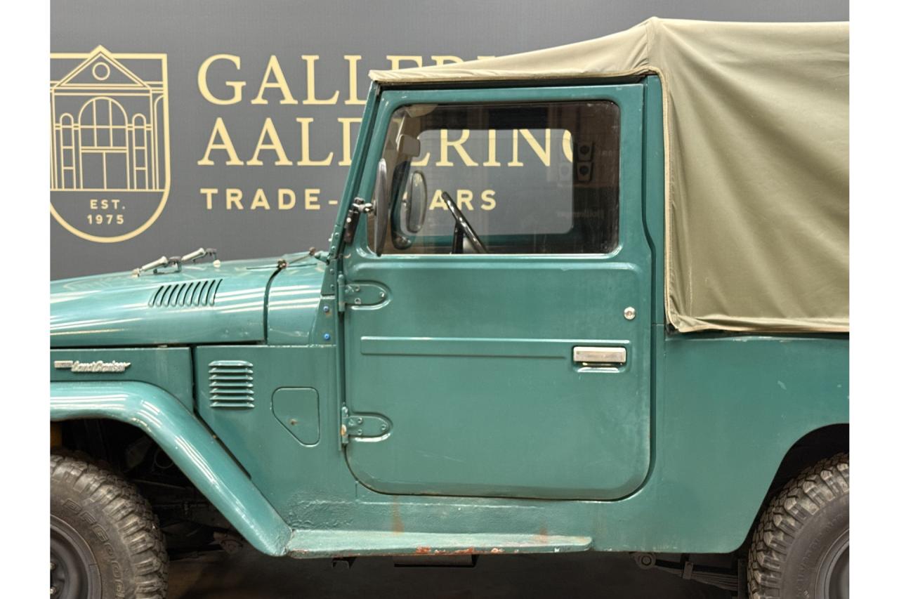 1976 Toyota Land Cruiser BJ43 Vinyl Top &ldquo;Rustic Green&rdquo;