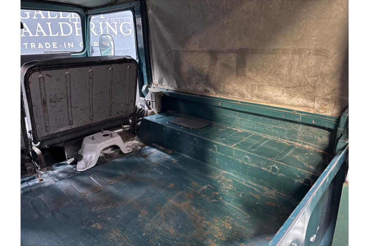 1976 Toyota Land Cruiser BJ43 Vinyl Top &ldquo;Rustic Green&rdquo;