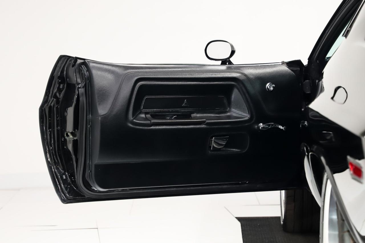 1971 Dodge Challenger R/T Restomod