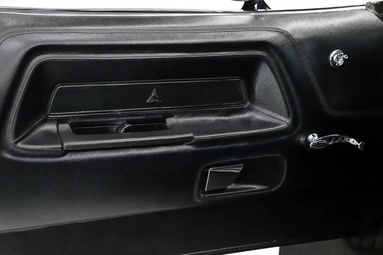 1971 Dodge Challenger R/T Restomod