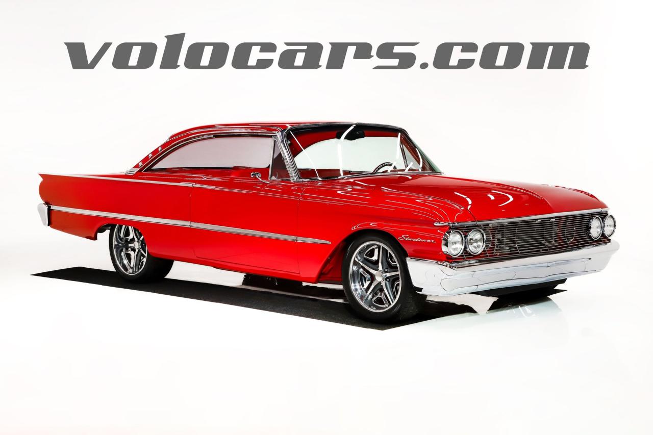 1961 Ford Galaxie Starliner