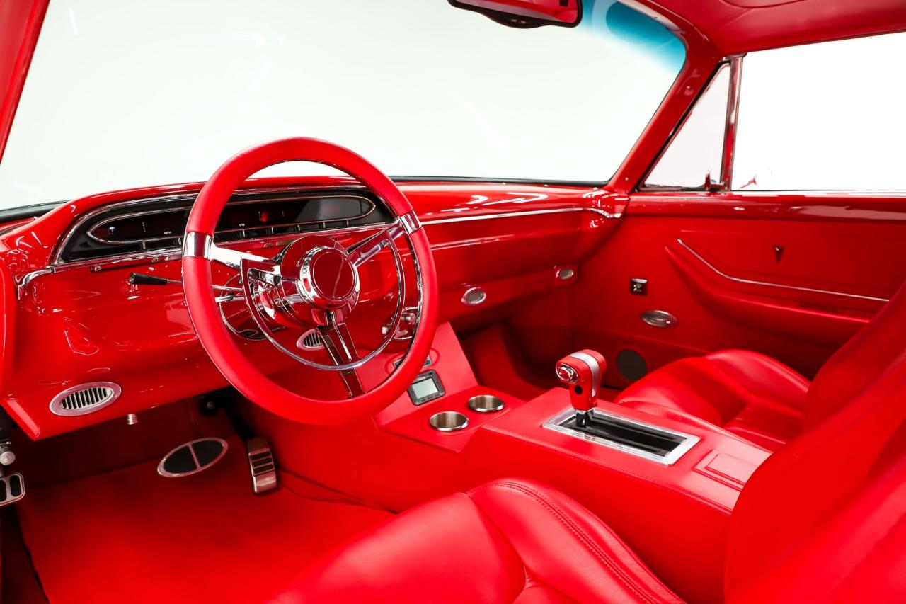 1961 Ford Galaxie Starliner