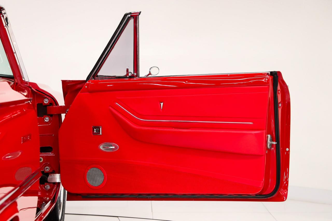 1961 Ford Galaxie Starliner