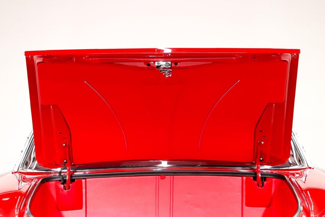 1961 Ford Galaxie Starliner