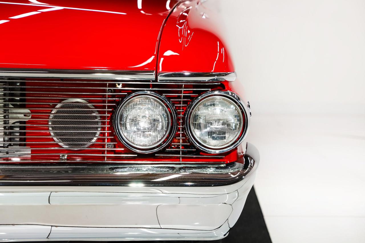 1961 Ford Galaxie Starliner