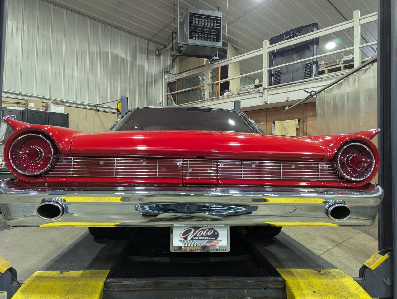 1961 Ford Galaxie Starliner