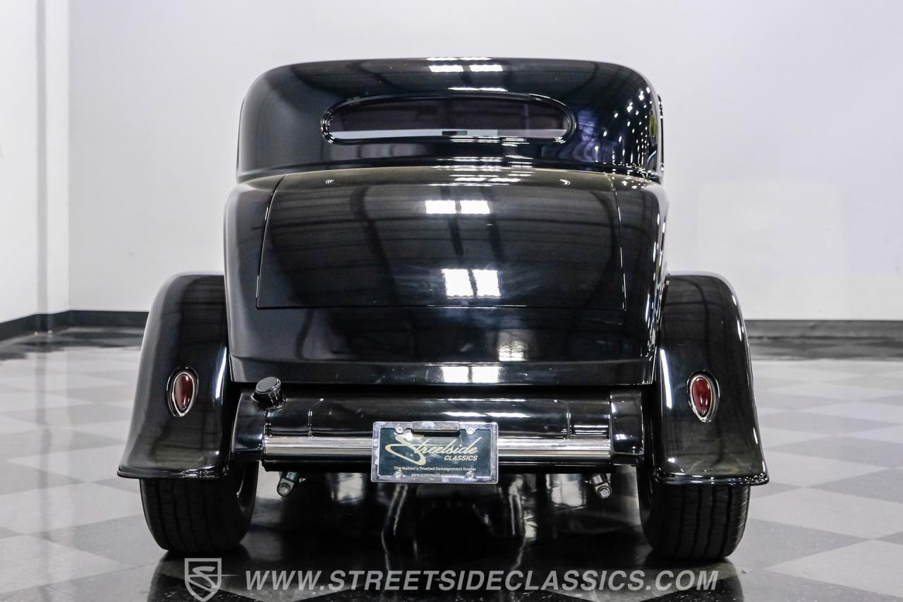 1932 Ford 3-Window Coupe Street Rod