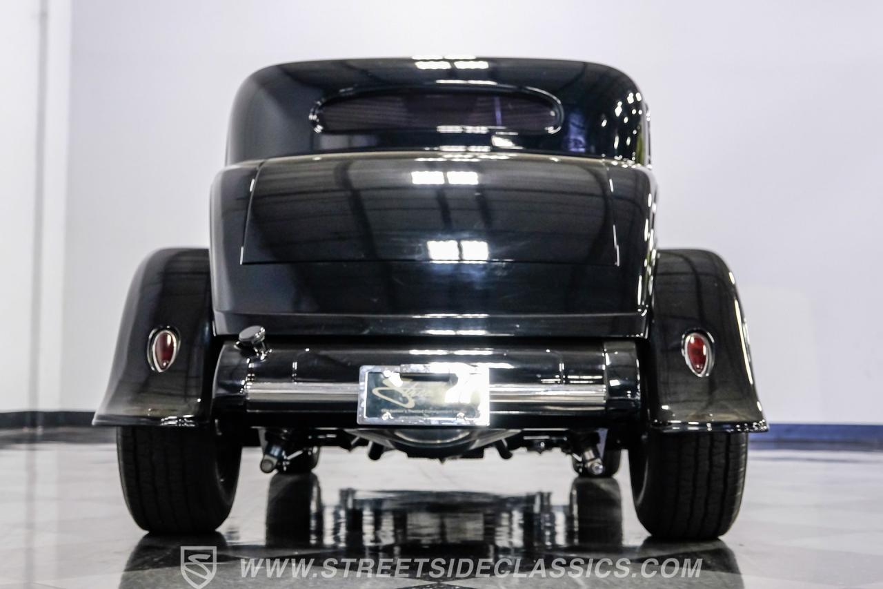 1932 Ford 3-Window Coupe Street Rod