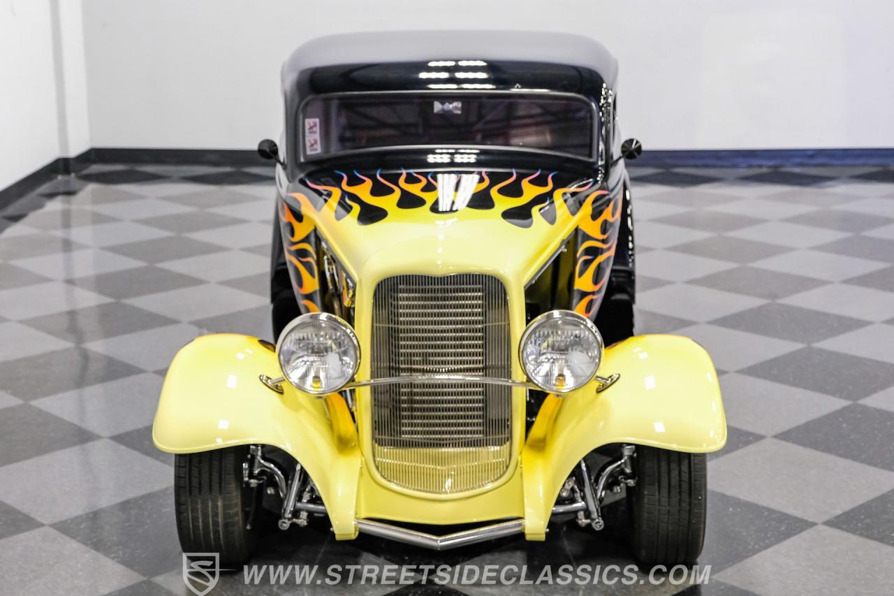 1932 Ford 3-Window Coupe Street Rod