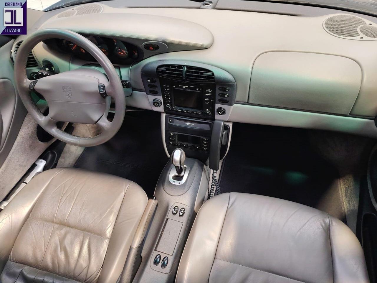 1998 Porsche 996 CARRERA 4