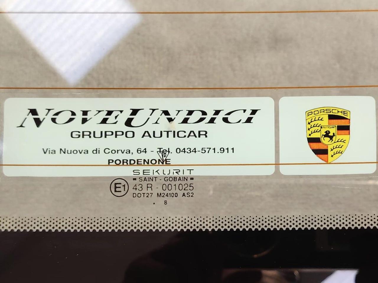 1998 Porsche 996 CARRERA 4