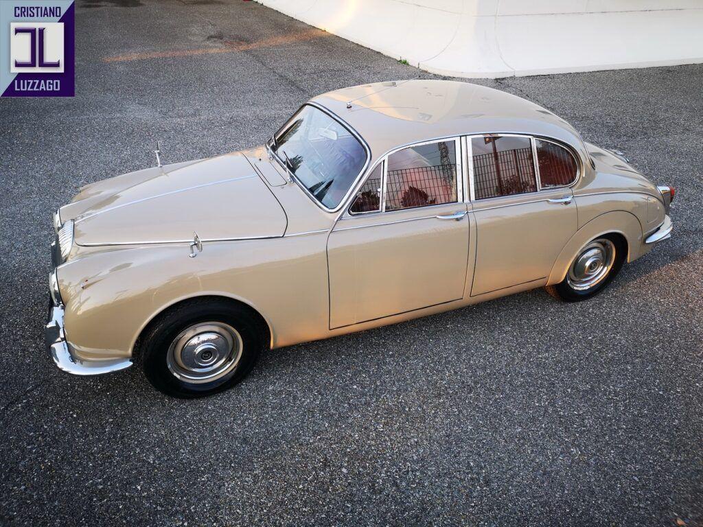 1969 Daimler V8 SALOON