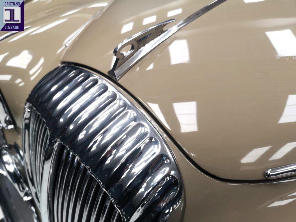 1969 Daimler V8 SALOON